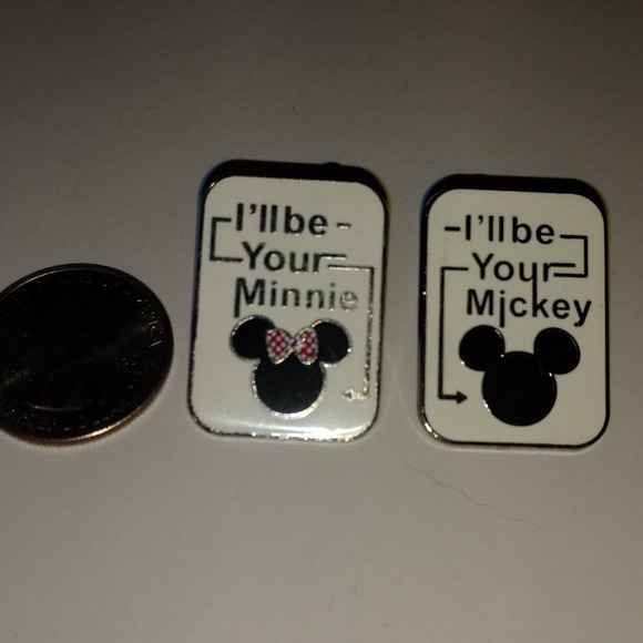 Set of I'll be your Mickey/Minnie lapel pins - Picture 4 of 6